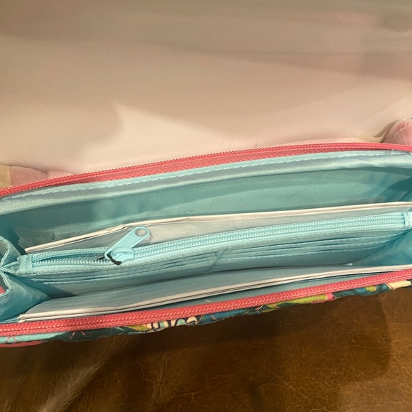 Vera Bradley Turn lock crossbody Tropical print pink quilted Bag NWT - Picture 4 of 14